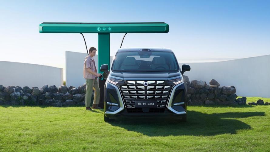 把老车主“宠上天” 腾势给中国豪华品牌打了个样