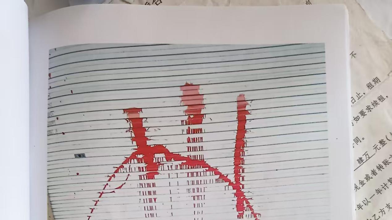 广西宾阳：租客违约拒交钥匙，房东遭父公上门威胁，房屋被毁惨不忍睹