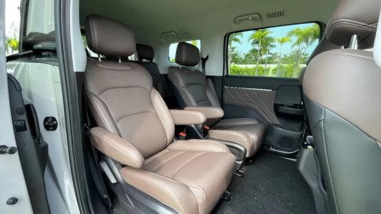 买了星光730混动版，全家都说换车换对了