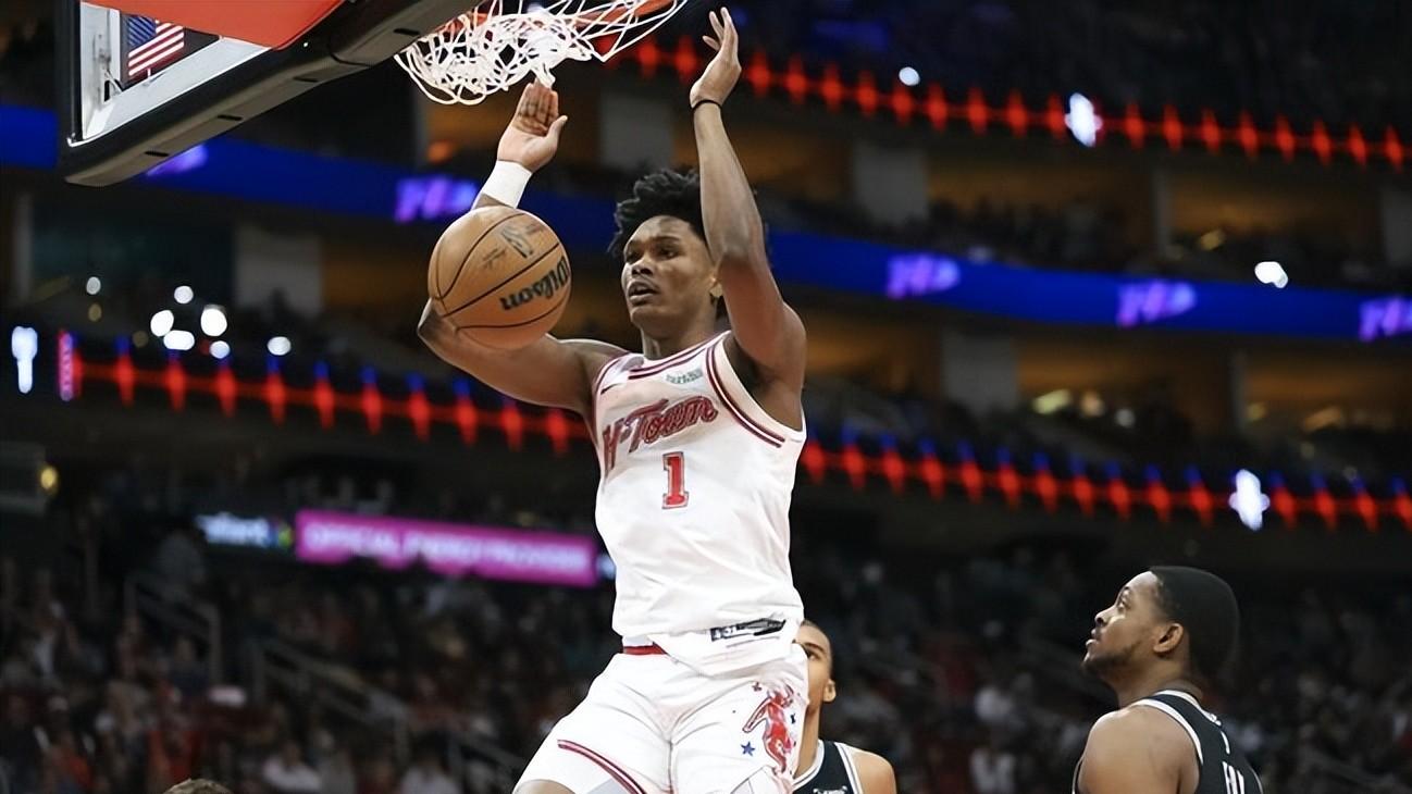 马刺末节爆发逆转，乌杜卡五锋阵容失败！