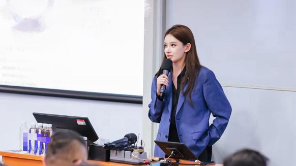 跨界绽放新风采 基金投资人秦泽文以中国代表身份亮相万国小姐全明星赛