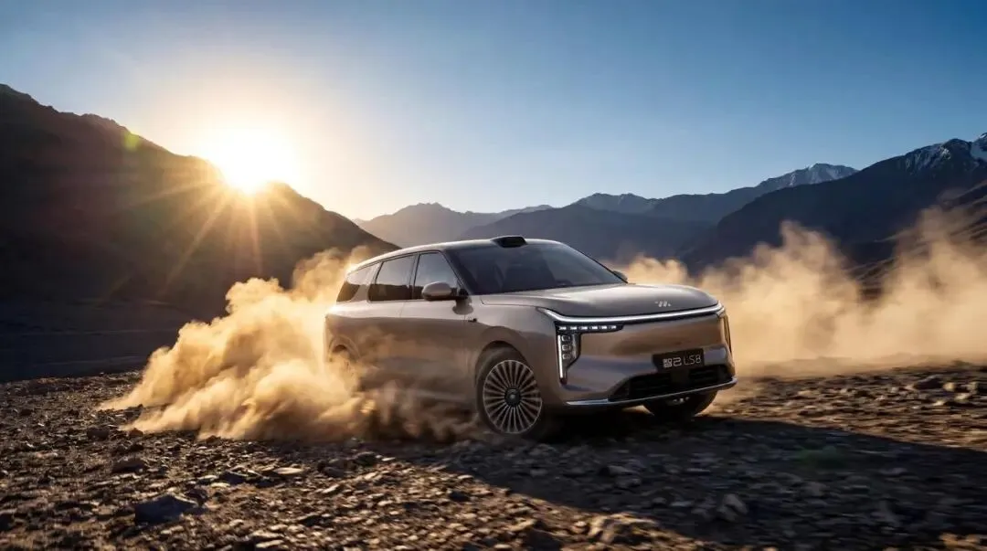 25万预算大5座SUV就看他们 满血智驾，空气悬架+CDC减振器