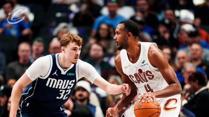 骑士33分狂胜独行侠！莫布里29分7板，米切尔24分8助，哈登17+7+7