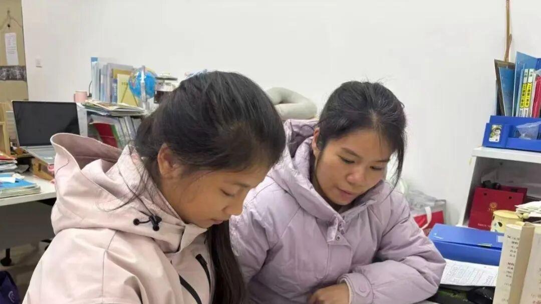 信阳市琵琶山学校历史教师吴桂：以史育人 以德润心