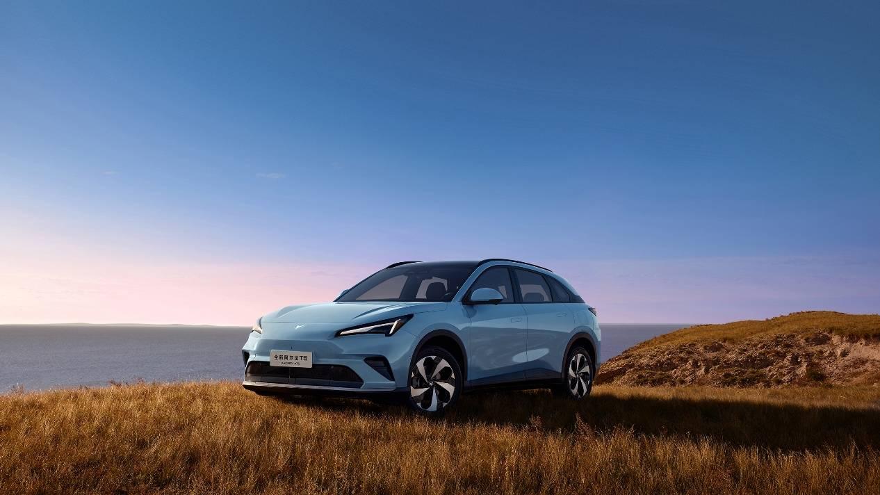 极狐全新阿尔法T5，12万级SUV的价值重构者