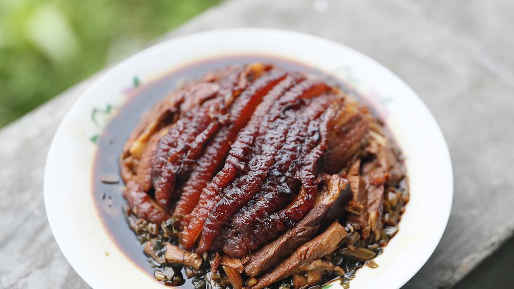 梅菜扣肉软糯不腻，肥而不柴，入口即化超下饭的家常做法详解教程