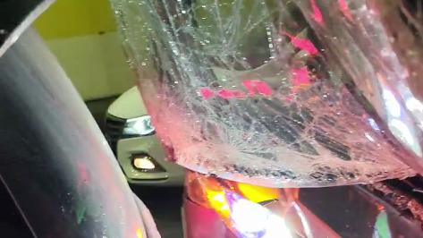 不是所有MPV都能叫“公路坦氪”~