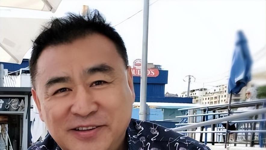 央视“天花板”主持人张宏民：工作32年零失误，65岁无儿无女