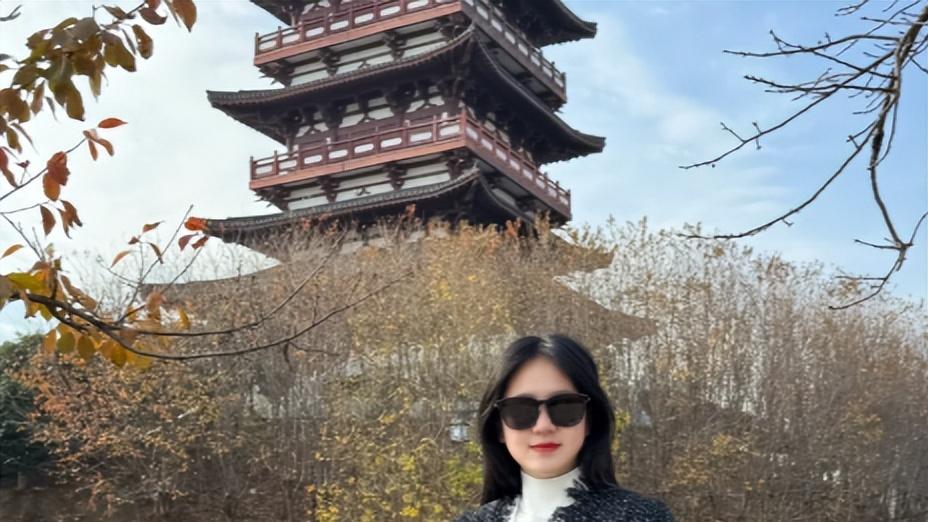 “不好看”的鞋居然是最流行的鞋？今年穿这3双丑鞋，时髦又高级