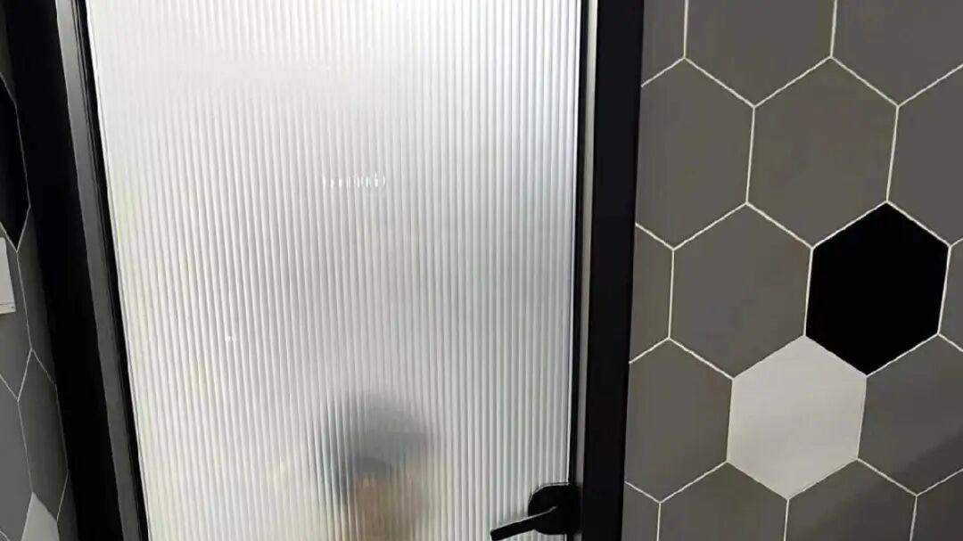 卫生间这6个网红设计，装修时很惊艳，入住后很后悔，赶紧避坑！