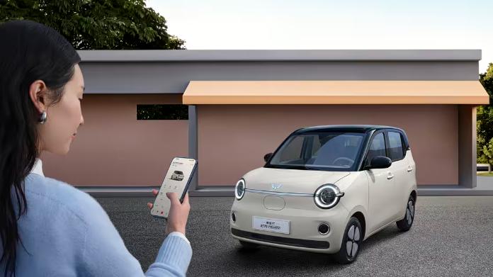 续航301公里+快充！宏光MINIEV五代升级四门，配10.1英寸大屏