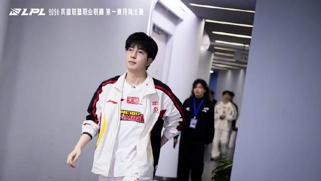 LPL第一赛段收官在即！先锋赛名额仅剩一席，JDG与WBG巅峰对决