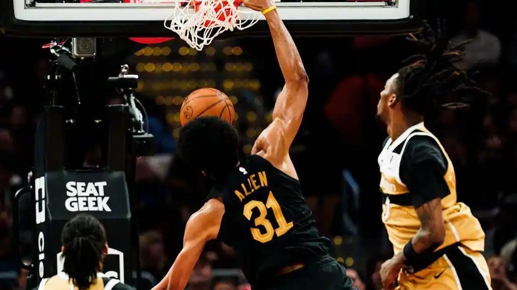 10胜1负！哈登主场首秀13+11！小将狂轰9记三分，铁塔8中8砍21+9