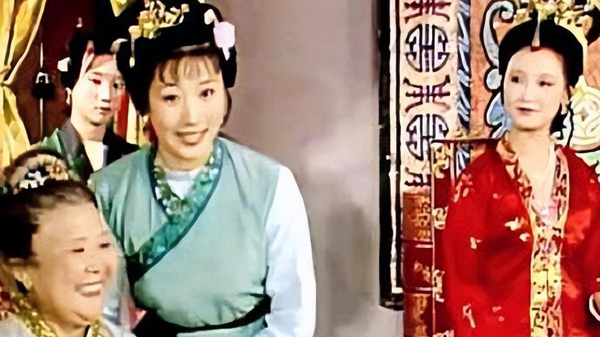 贾琏王熙凤和鸳鸯借当，却被邢夫人知道了，到底是谁泄露了机密？