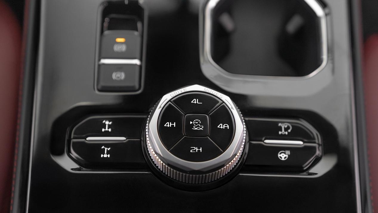 铃主课堂｜全新 D-MAX 3.0T四驱使用攻略，正确操作护车更耐用