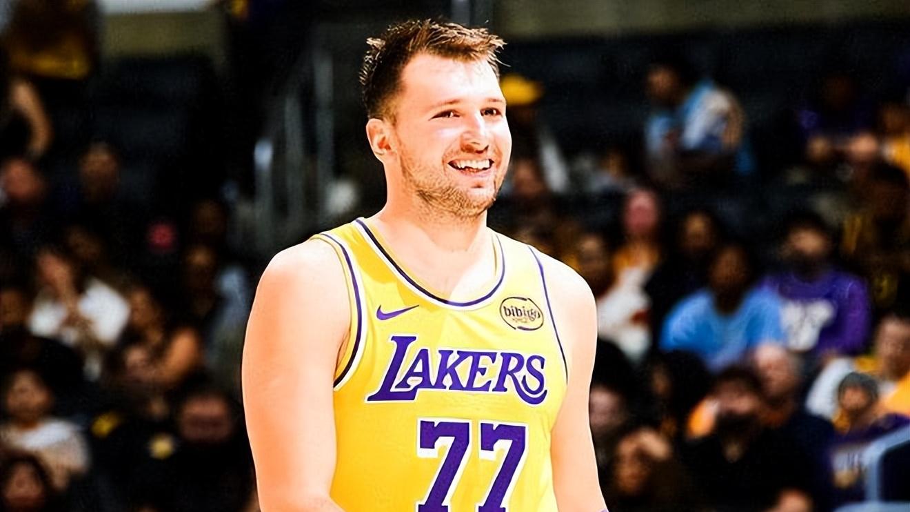 30分8板8助！30分10助！老詹把话挑明，他才是湖人核心