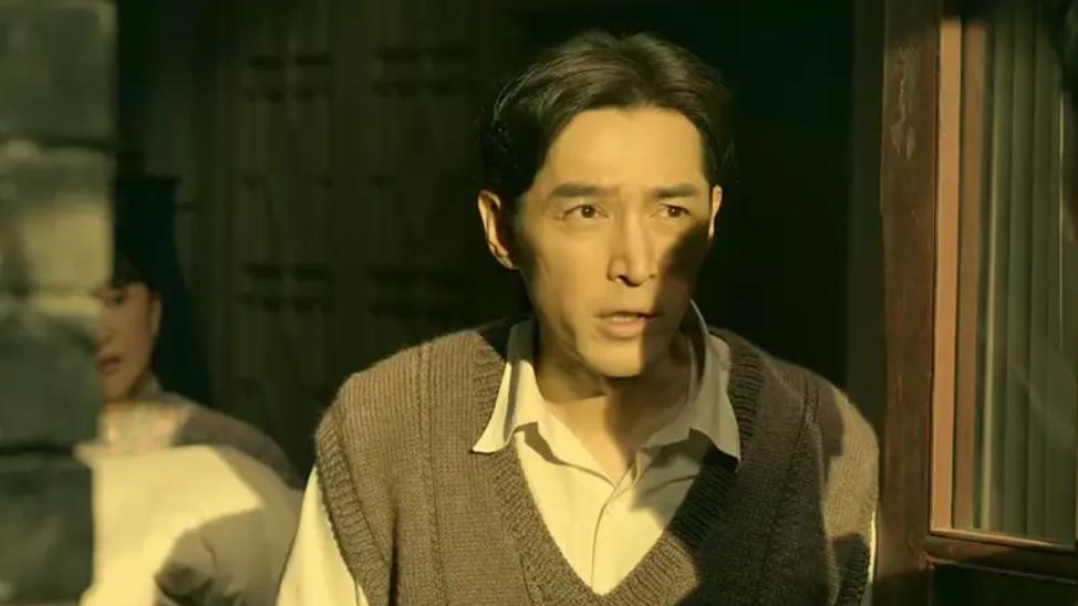 韩红吆喝“走个面儿”，票房只有680万，北京人不爱《抓特务》