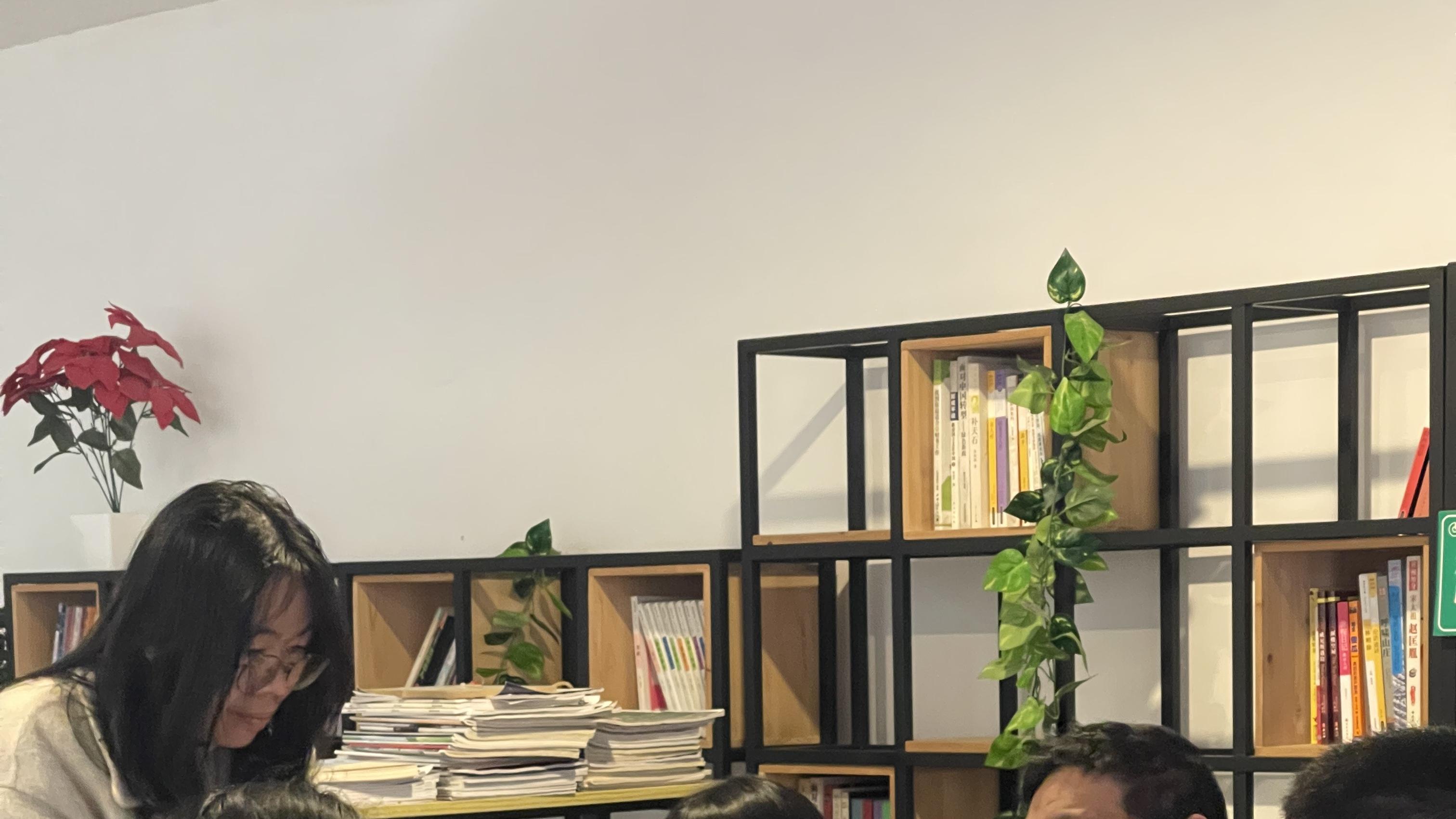 护航Colour Walk，春日色谱里的“移动蓝”