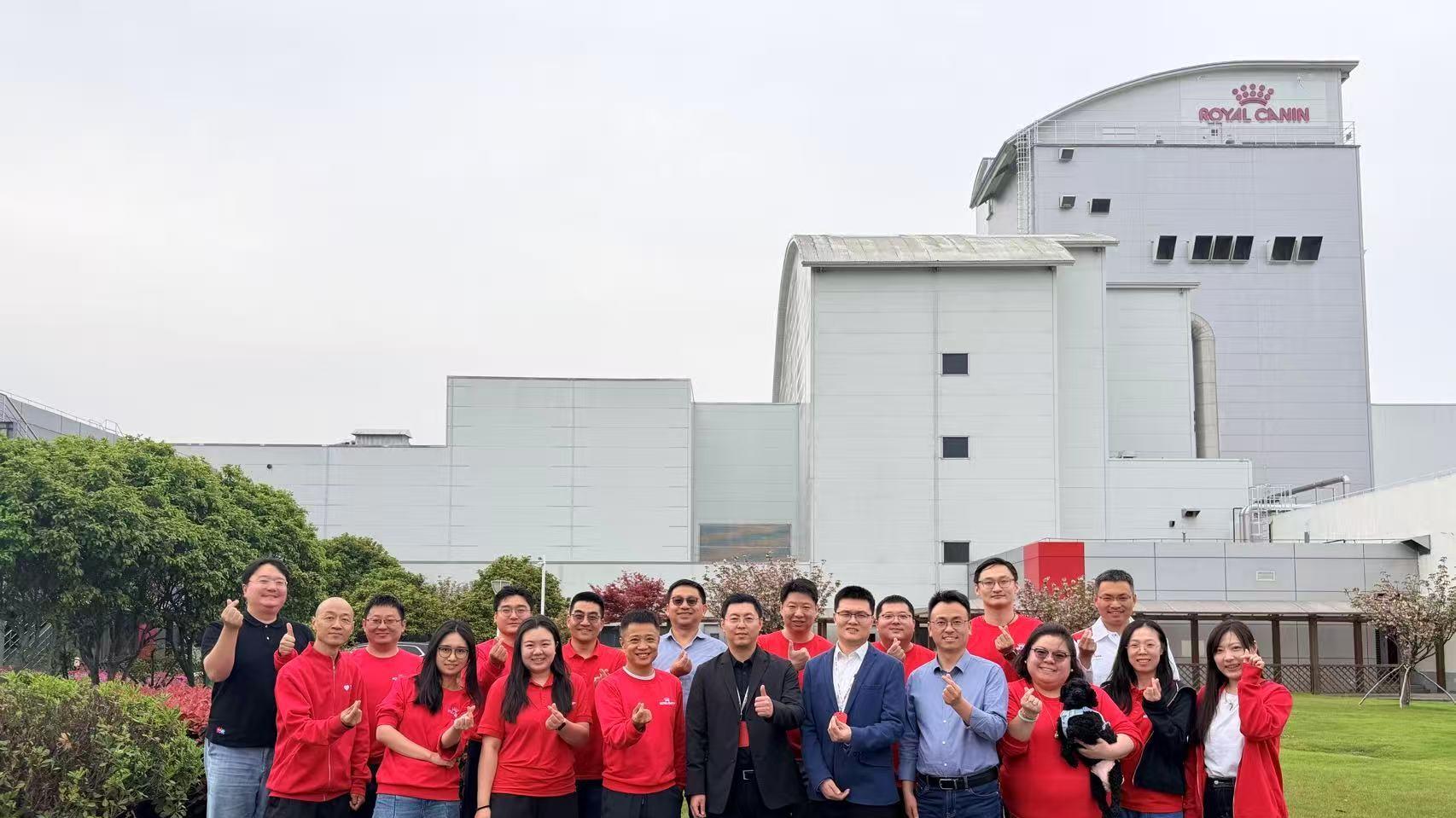 全球宠物行业首个“灯塔工厂”诞生：皇家上海工厂以数智化重塑宠物食品制造标杆