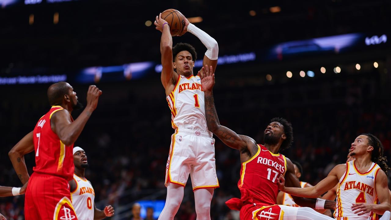 随着火箭121-114，公牛120-124，马刺122-106，NBA最新积分榜出炉