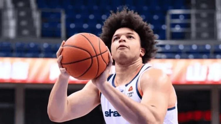 上海94-84战胜广东，球员评价：4人优秀，偰李永炜及格，4人低迷