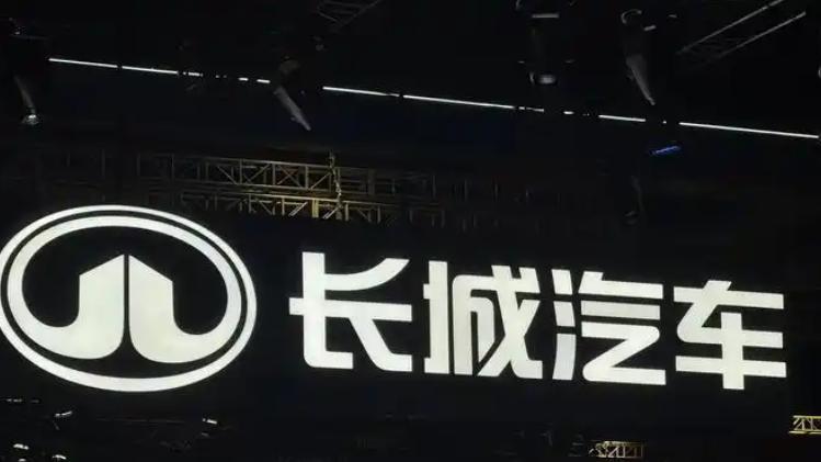 长城的现金流和媒体的车马费，魏建军急需解决两个问题