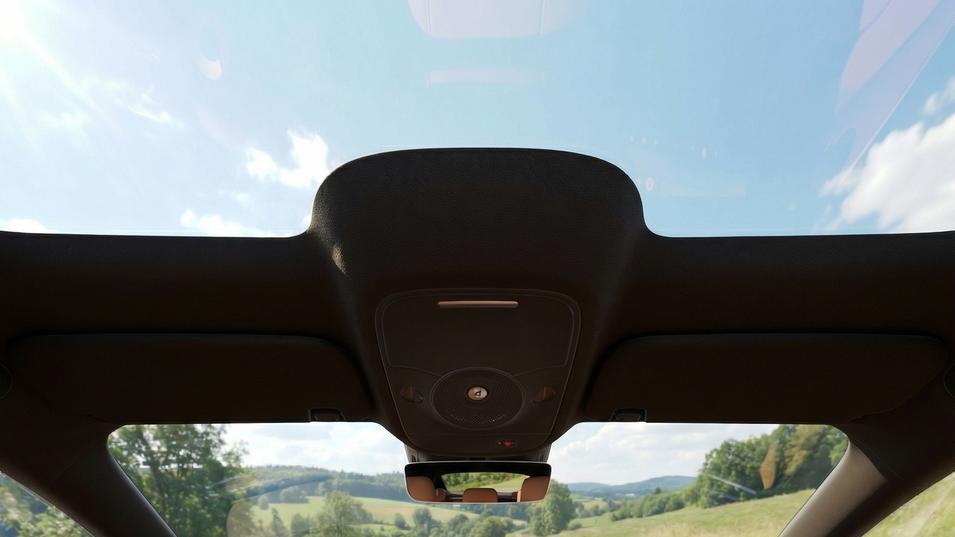 多场景全能适配，这部车座舱配置覆盖日常用车