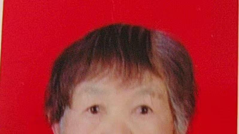 天中最美母亲一一胡   凤