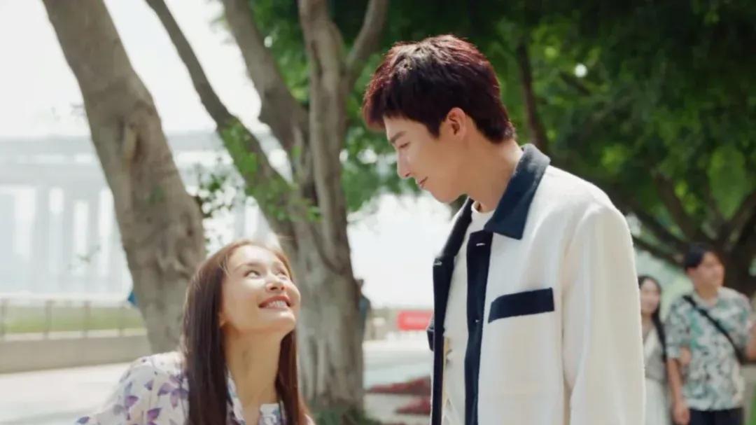 玫瑰丛生：开播即爆！王子文刘宇宁上演成年人极限拉扯，太敢拍了