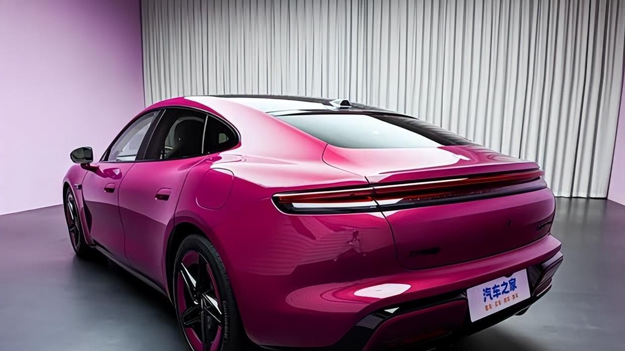 上汽荣威尚界Z7/Z7T发布，12万级纯电SUV加入价格战