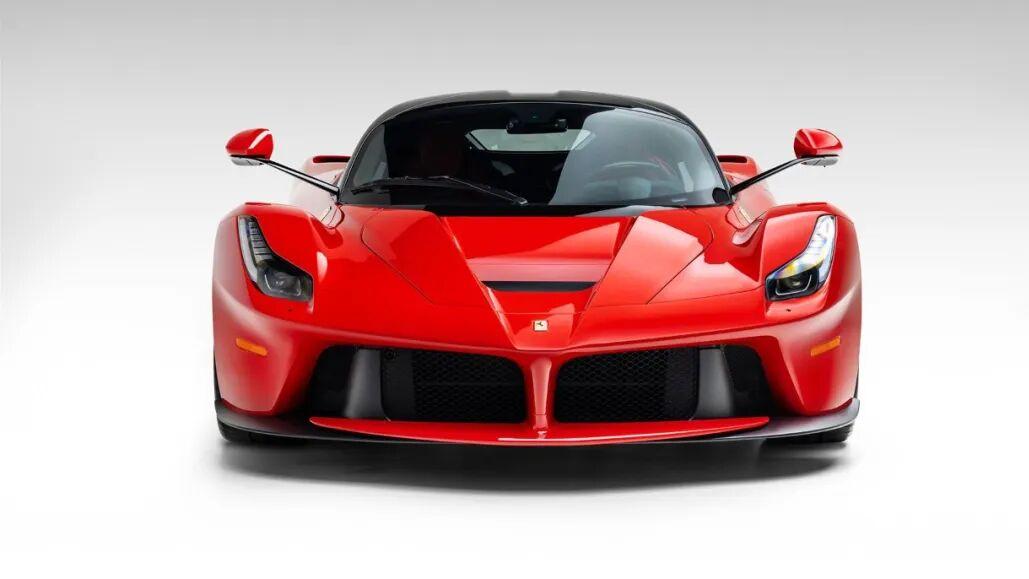 超跑收藏热潮再升温！法拉利Enzo 930万美元成交成苏富比拍场标王