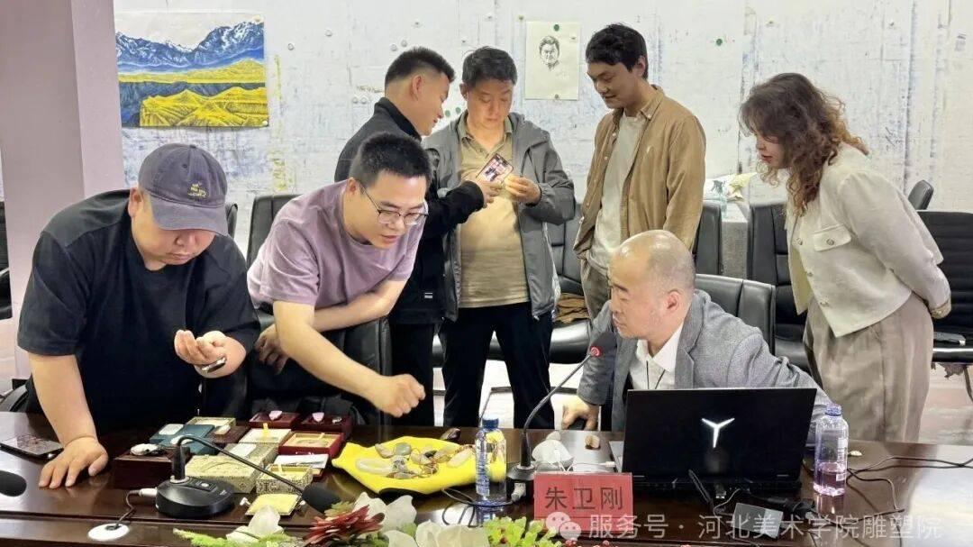 朱卫刚教授莅临河北省数字雕刻重点实验室开展专题培训