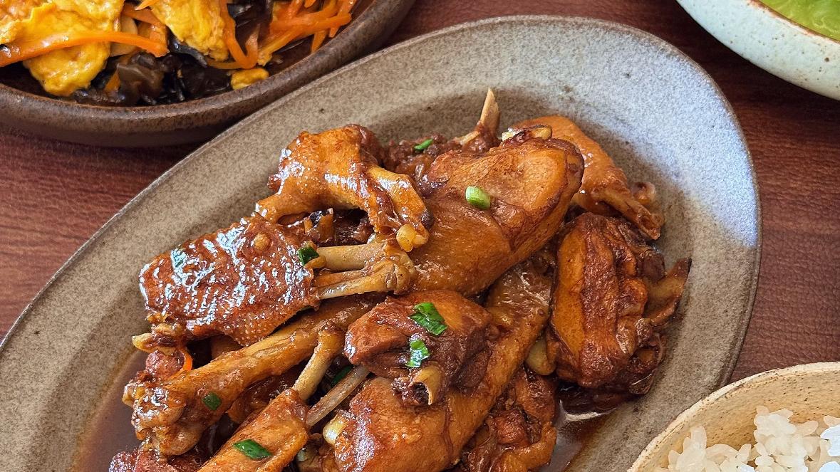 一把蒜子，半世烟火：红烧子鸡里的光阴故事