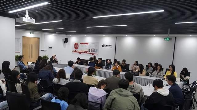 从乡村到高校，再到特殊教育领域，谦寻正在走一条同行看不懂的路