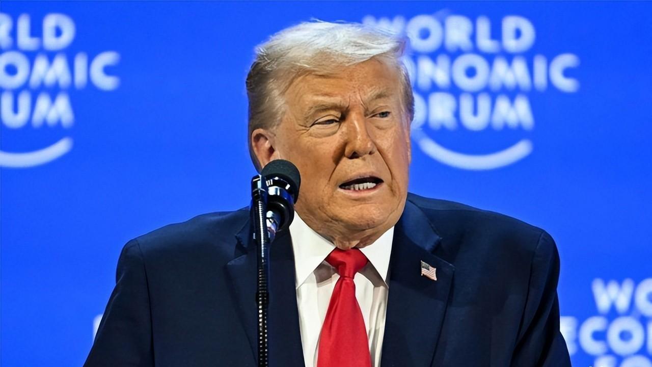 格陵兰没被卖，美军却在扩建基地，丹麦议会连夜开会