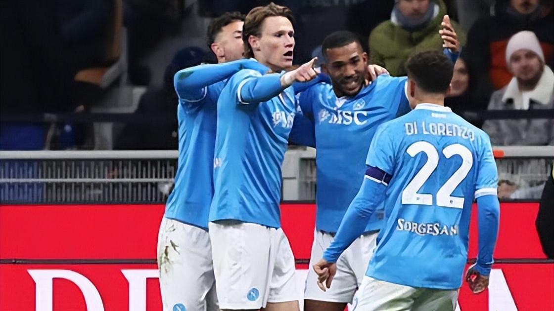 麦克托米奈双响炮! 那不勒斯2-2客平国米, 卫冕冠军险守榜首