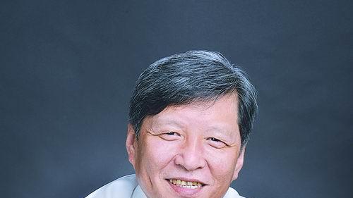 王树国校长曾言：人生短暂，全靠自觉，你可以去玩，你可以放松自己，没有人管你