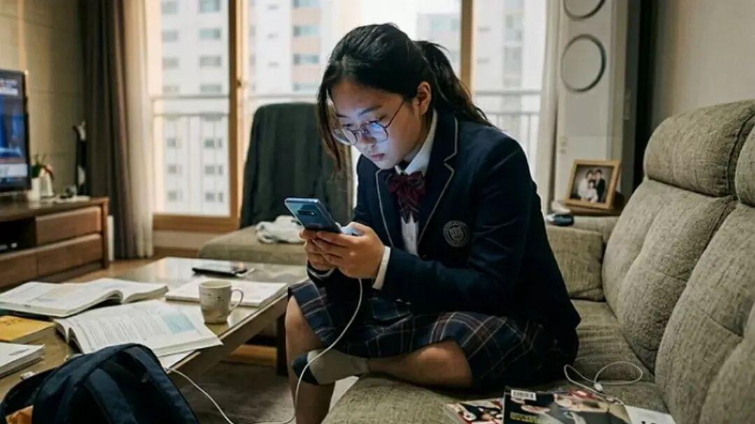 韩国拟推“青少年SNS防沉迷法” 孩子沉迷短视频不能只怪自制力差