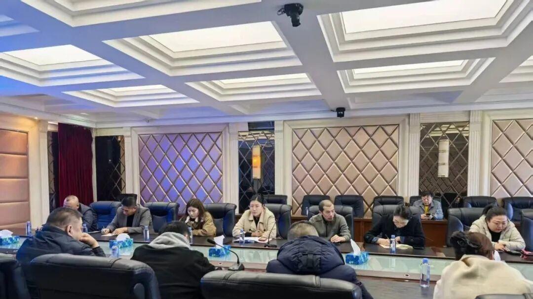 刚开的会！网约车抽成上限明确了，月跑50单以上不超25%！