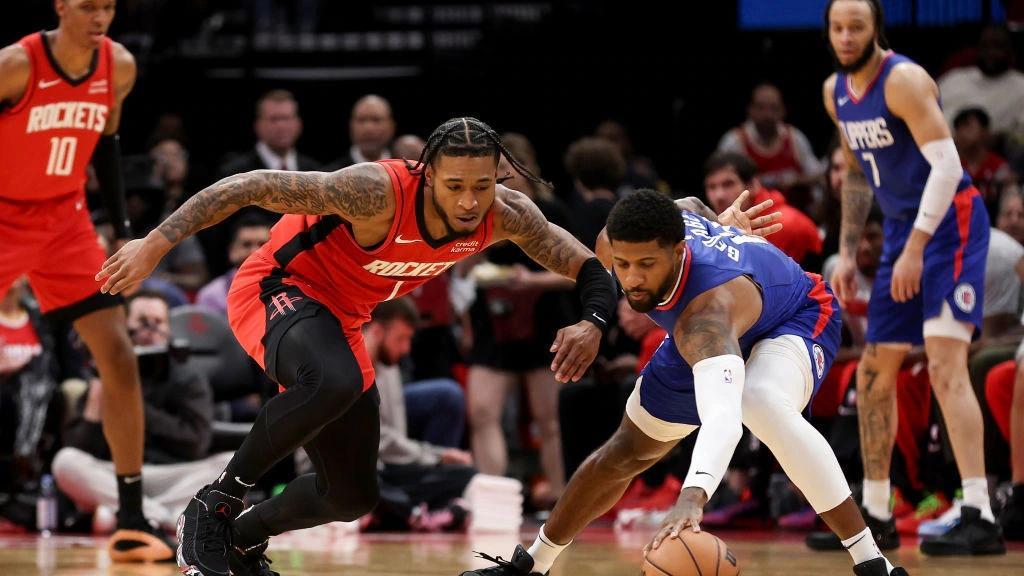 火箭前锋4场0出战+被边缘化！为防守放走强力前锋，斯通后悔吗？