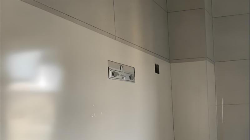 装修别盲目追进口珐琅板，国产板材厨卫通铺，性价比超出预期