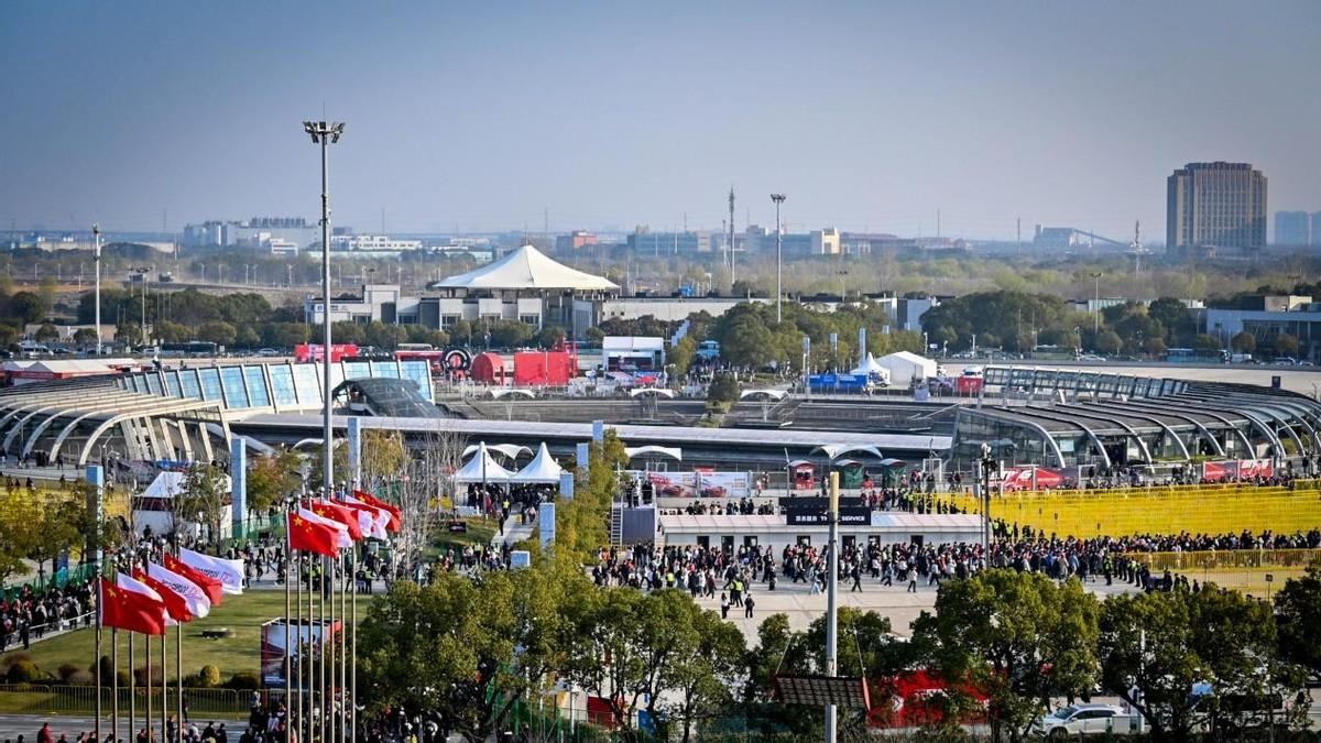 第一次去看F1现场，挖到三重惊喜！