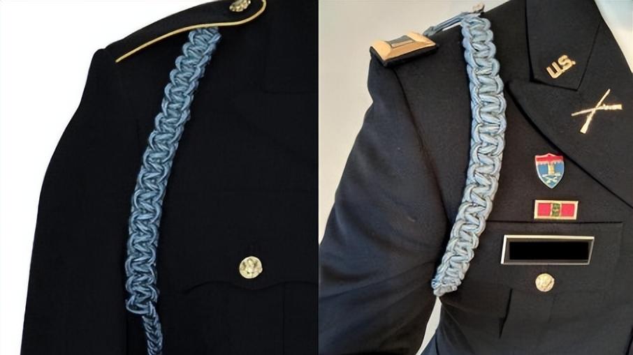 美军士兵右肩佩戴的蓝绳子是什么？