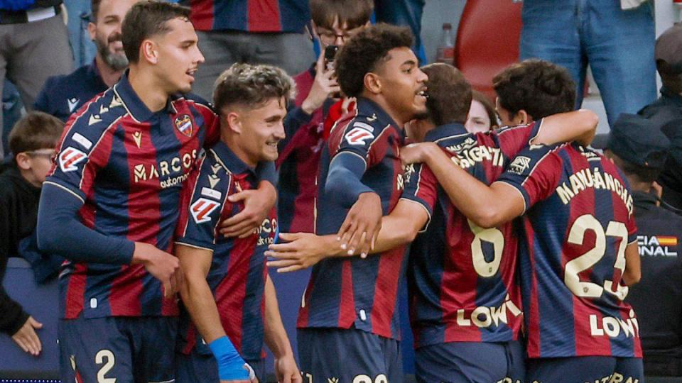 西甲彻底乱套！11队卷入保级混战，塞维利亚悬了，10-18名仅差6分