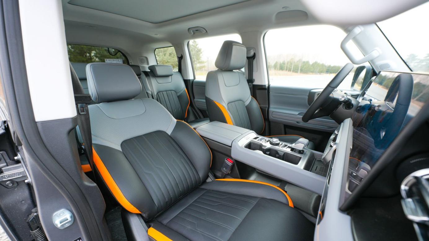 BJ40增程元境智行版：那些你看不见，却为家人默默撑起的安全细节