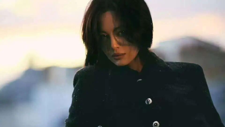 迪丽热巴开年大礼包？鞠婧祎辟谣恋情、辛芷蕾影视动态、孟子义自曝工作安排、熟瓜汇总