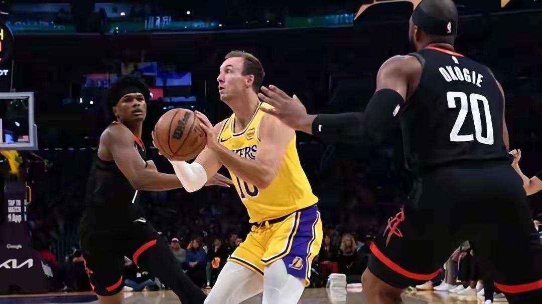 攻防乱套了，里弗斯不如别复出，为拿大合同纯给湖人添乱