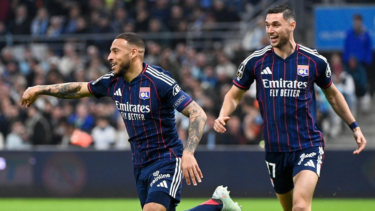 3-2，36岁阿森纳旧将力挽狂澜：梅开二度+绝杀，率队逆转里昂