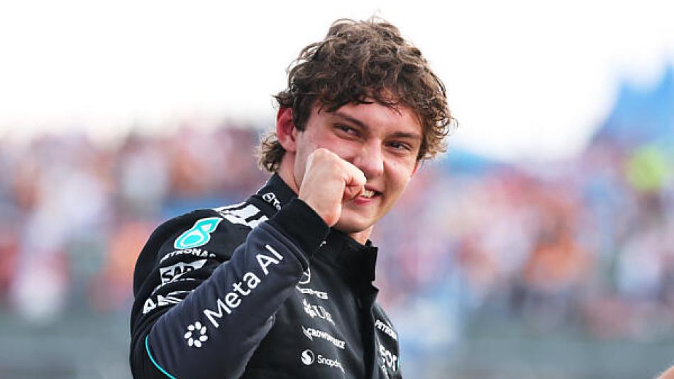 F1——安东内利在银石赛道夺得杆位，领先勒克莱尔和汉密尔顿