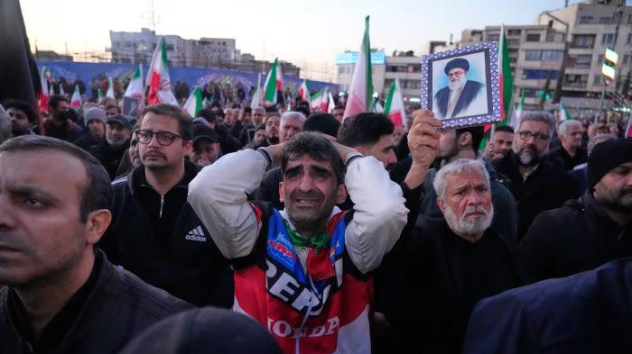 “福特”号穿越红海，美伊之战走向全面扩大化了！